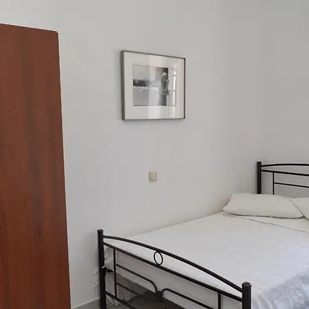 Moutsouna Beach بيت للعطل