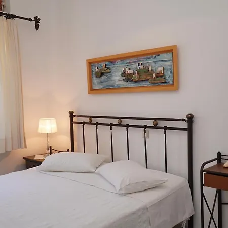 بيت للعطل Moutsouna Beach