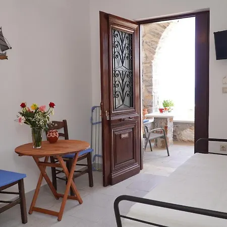 بيت للعطل Moutsouna Beach *