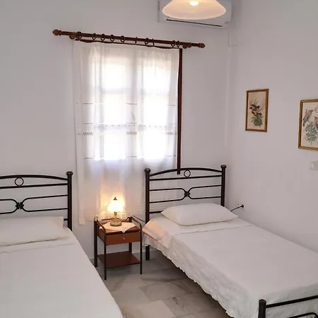 بيت للعطل Moutsouna Beach Moutsoúna