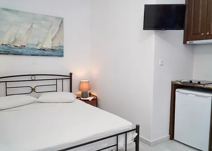 Moutsouna Beach Μουτσούνα