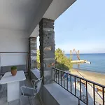 Holiday home Moutsouna Beach