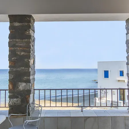 Moutsouna Beach